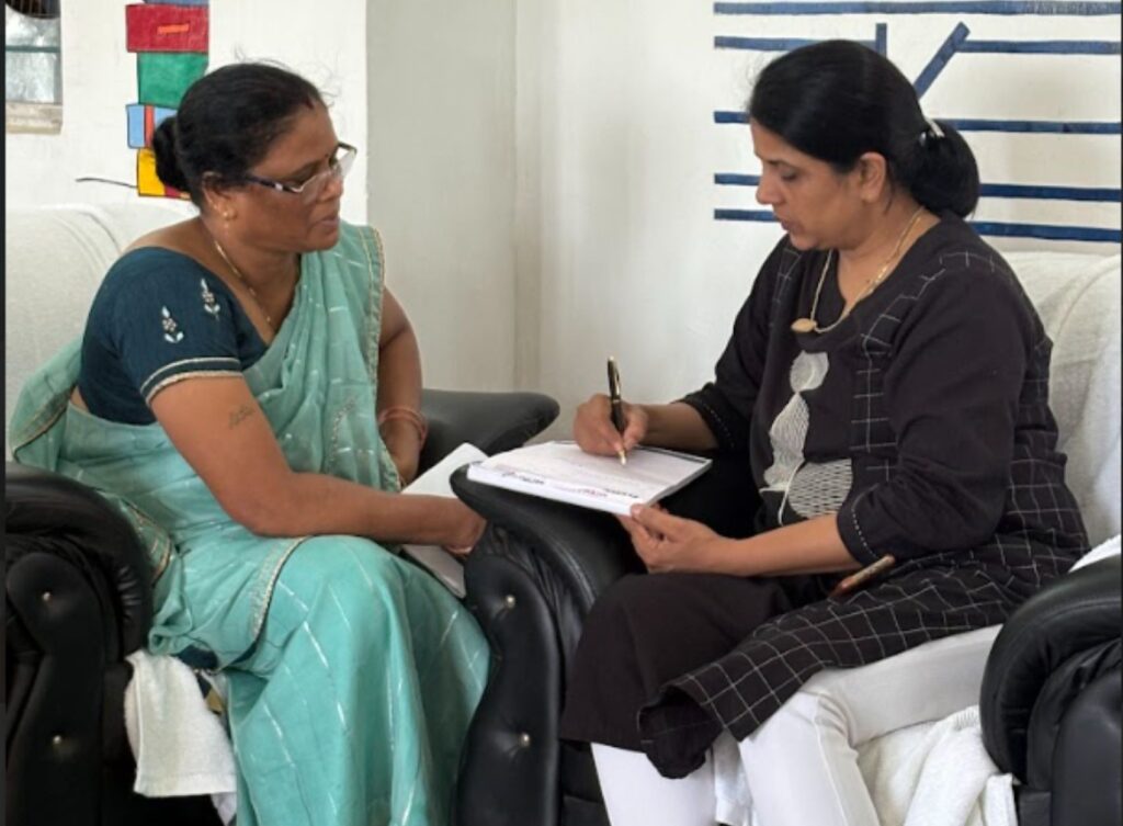 A New Era in Cancer Care: The Advanced Technologies Transforming Ovarian Cancer Treatment in Raipur 3 2 1